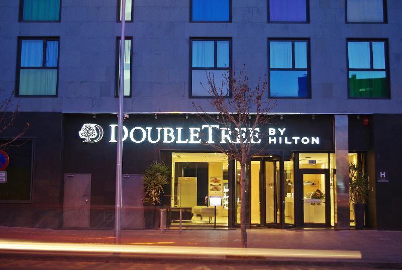 Doubletree By Hilton Girona Hotel Bagian luar foto